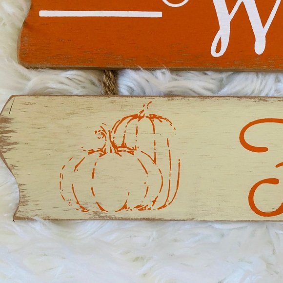 Farmhouse Truck Welcome Sign with Pumpkins - Picture 4 of 6